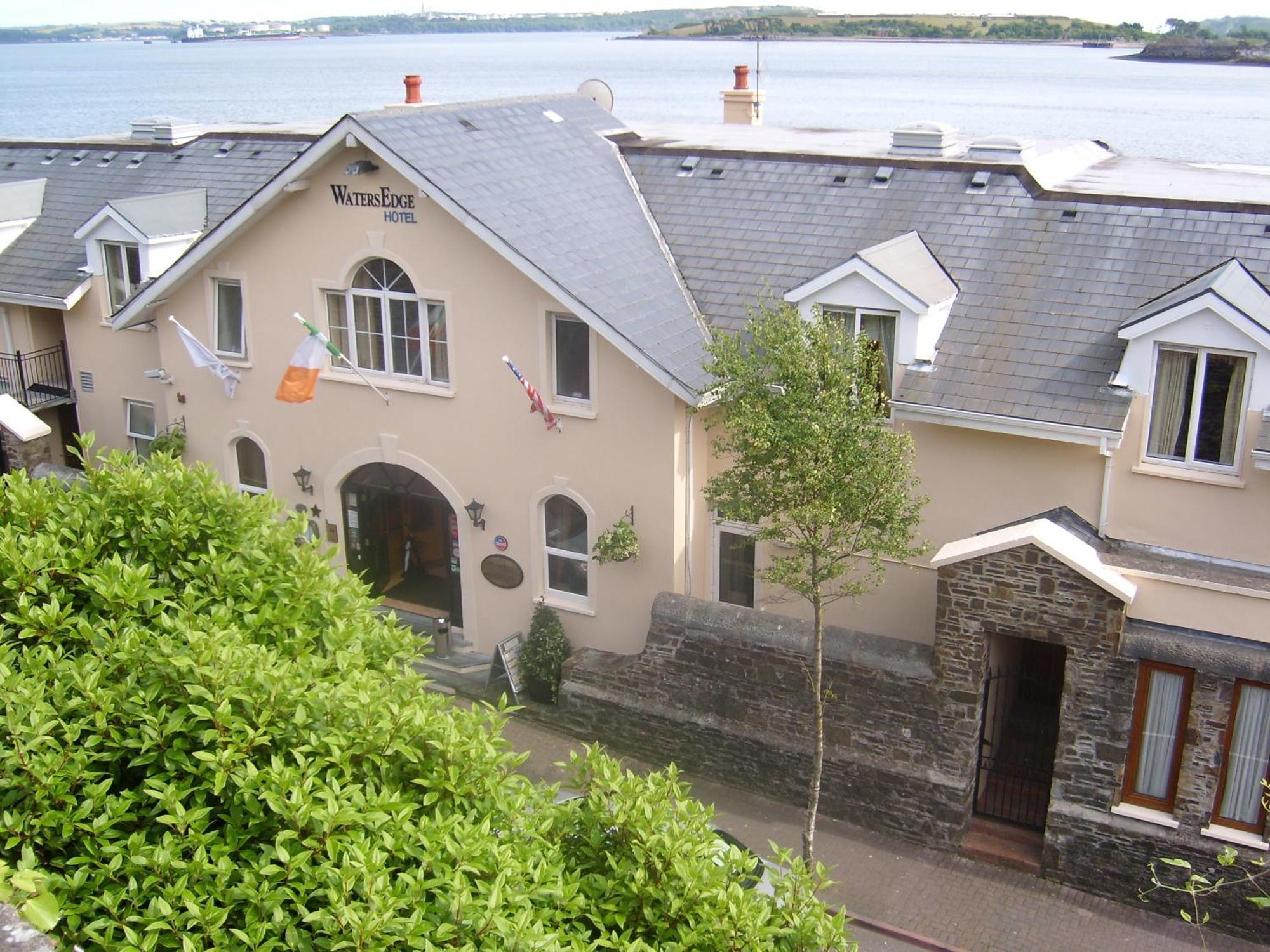 Watersedge Hotel Cobh Exteriör bild